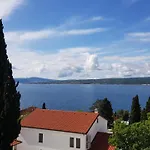 Adria Vista شقة